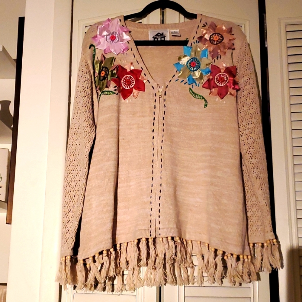Like new! Vintage Storybook Knits ribbon floral zip sweater